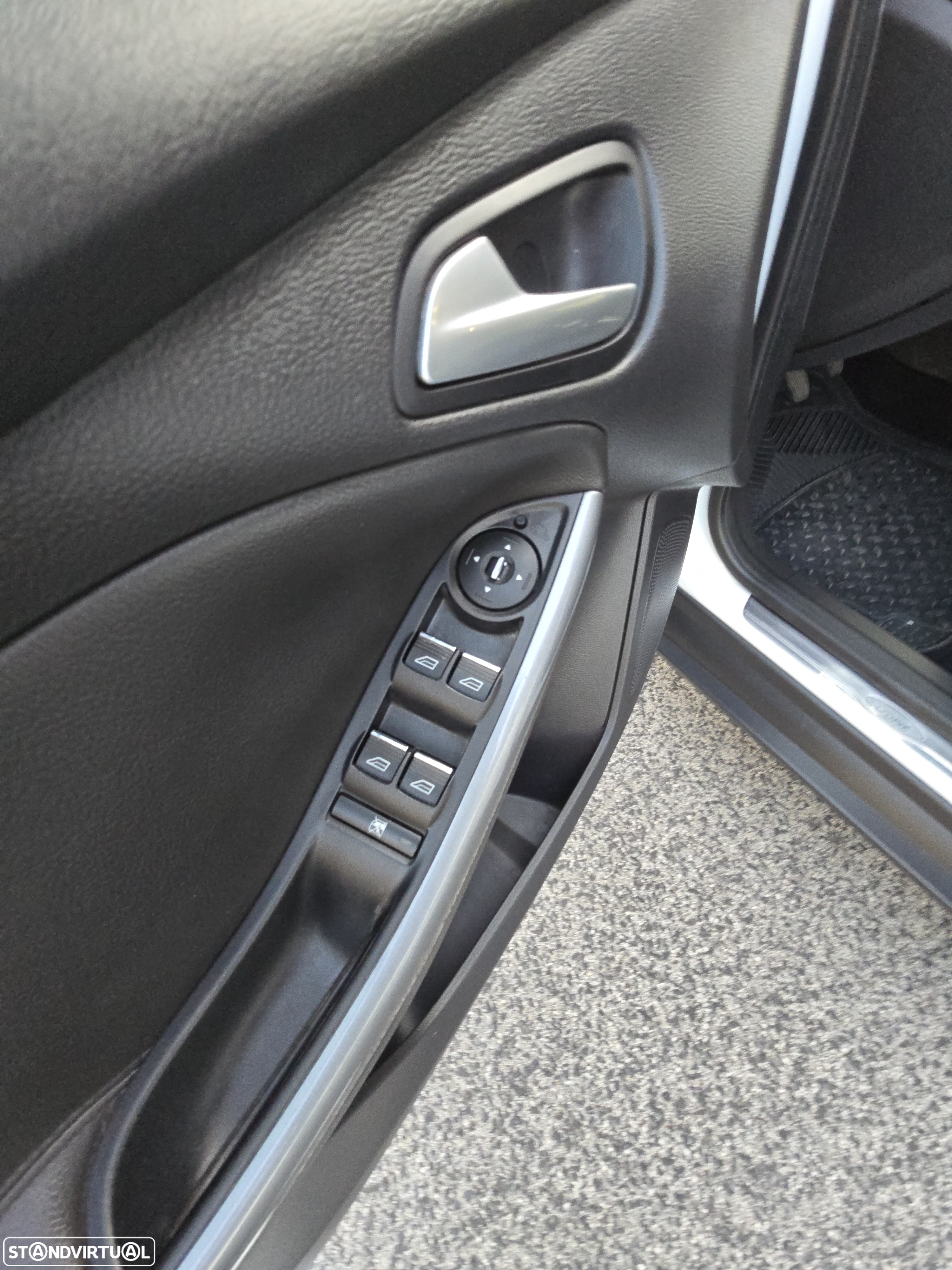 Ford Focus 1.6 TDCi Titanium - 19