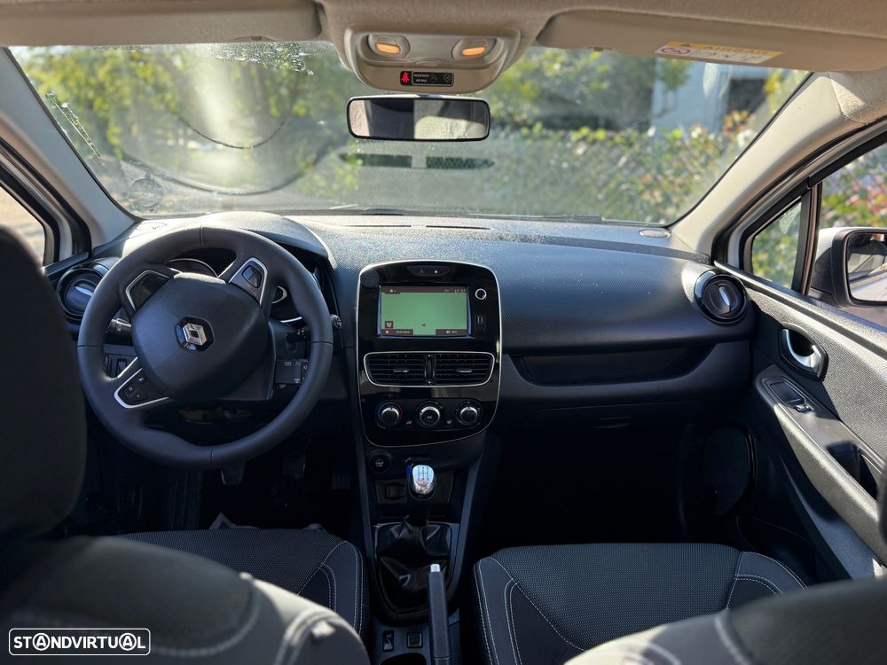 Renault Clio Sport Tourer (Energy) dCi 90 Bose Edition - 12