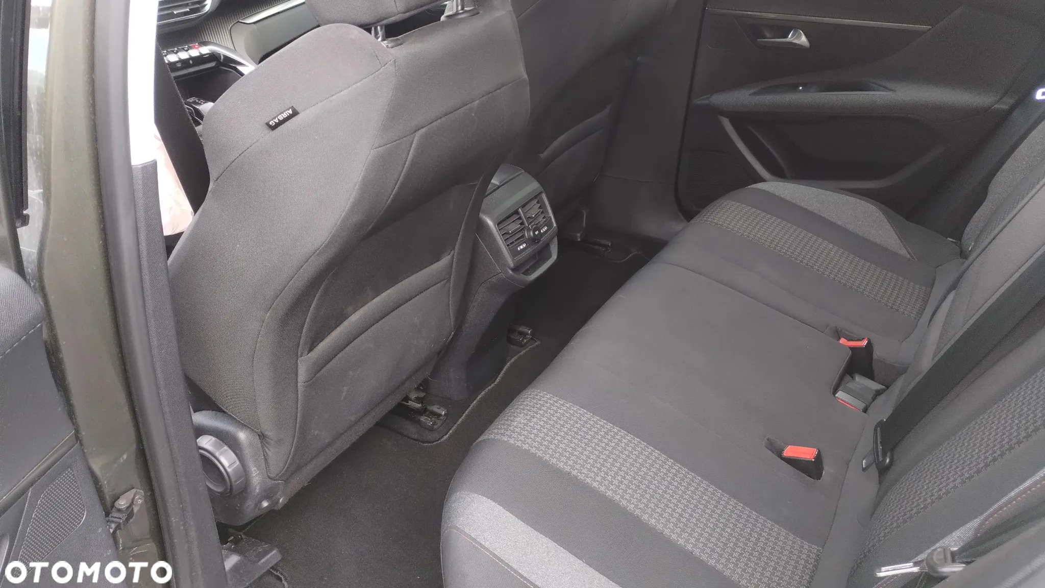 Peugeot 3008 BlueHDi 130 Stop & Start EAT8 Allure Business-Paket - 7
