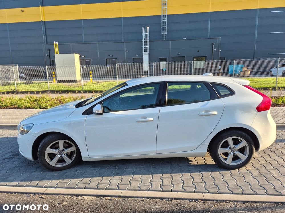 Volvo V40 - 16