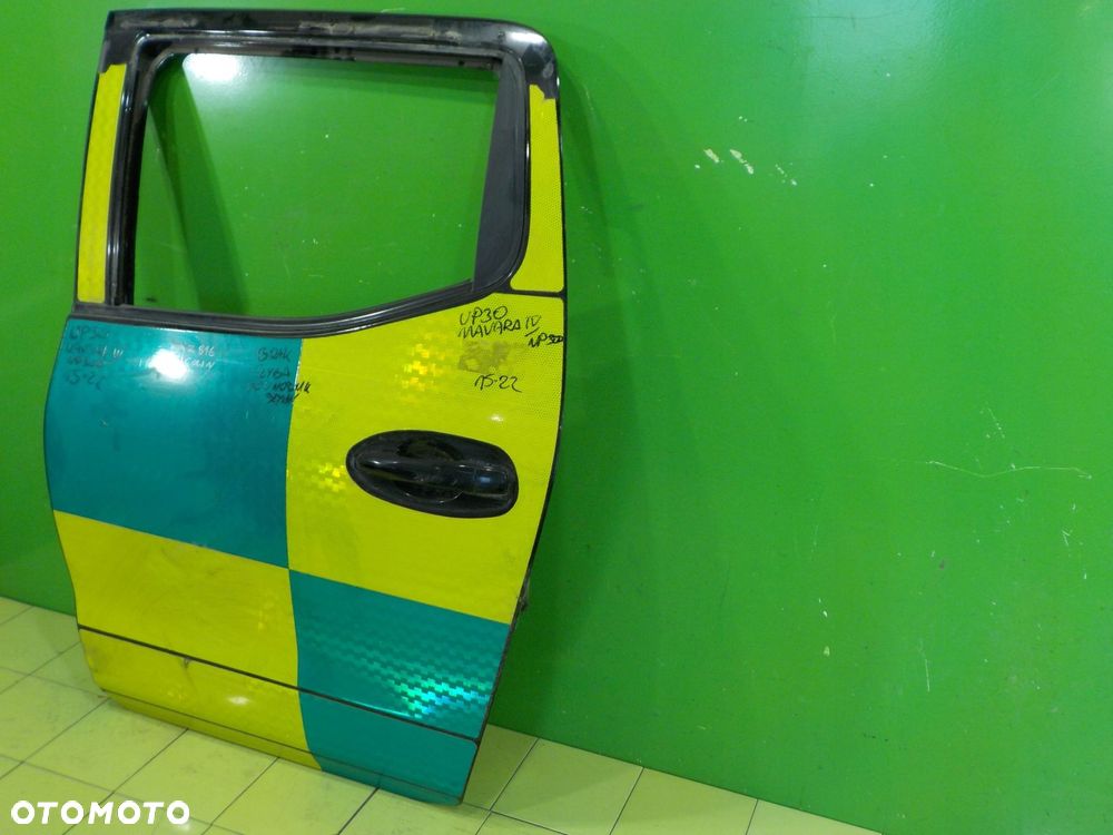 NISSAN NAVARA IV NP300 2.3 DCI 16r SUV drzwi lewe tyl - 11