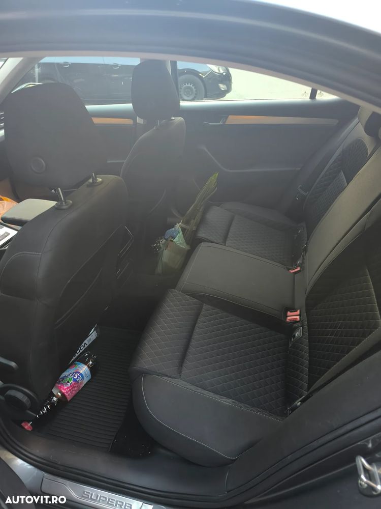 Skoda Superb 2.0 TDI DSG Ambition - 15
