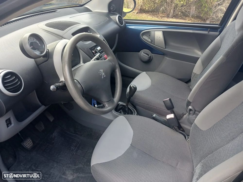 Peugeot 107 1.0 Trendy - 21