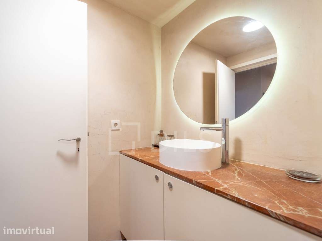 Apartamento T2 com varandas e garagem - Grande imagem: 5/26