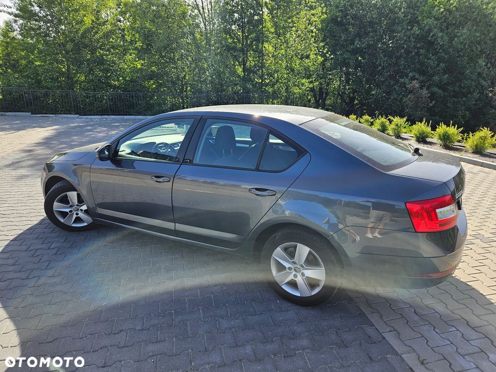 Skoda Octavia 1.6 TDI Ambition DSG - 4