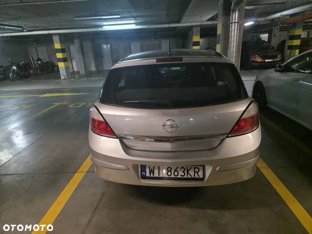 Opel Astra 1.6 - 10