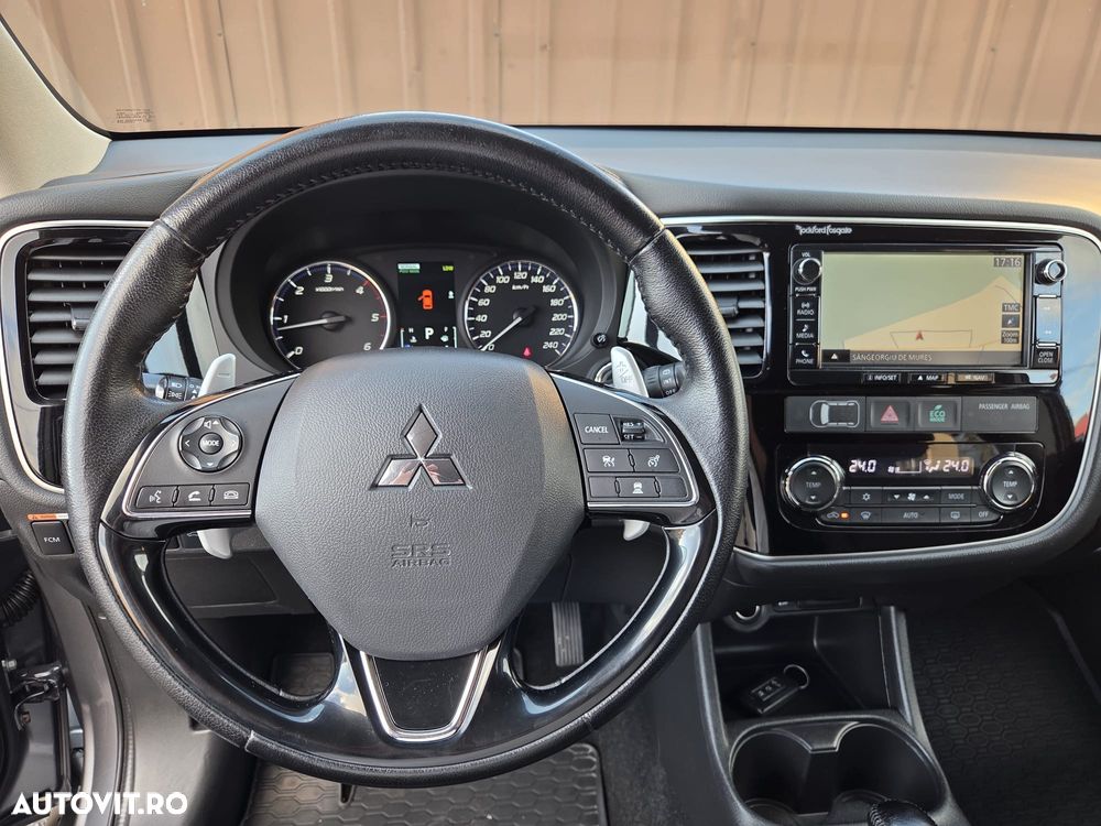 Mitsubishi Outlander 2.2 DI-D 4WD Automatik Diamant Edition+ - 15