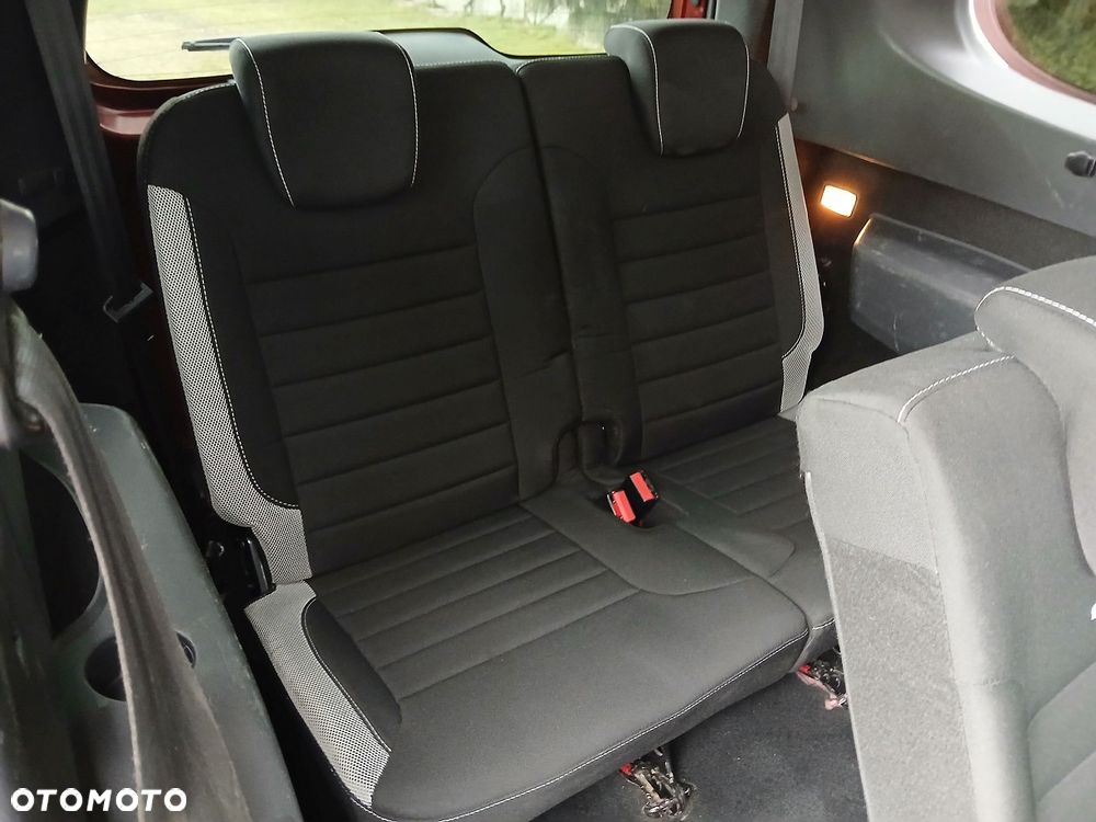 Dacia Lodgy 1.6 SCe Stepway S&S - 9