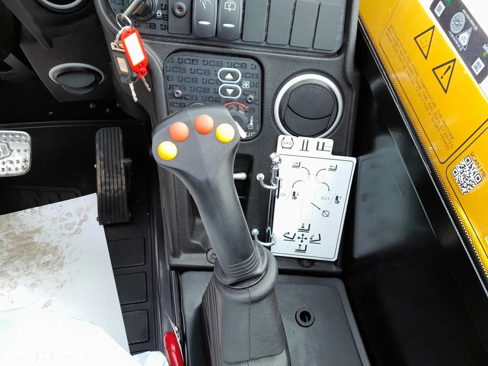 JCB 531-70 JOYSTICK - 17
