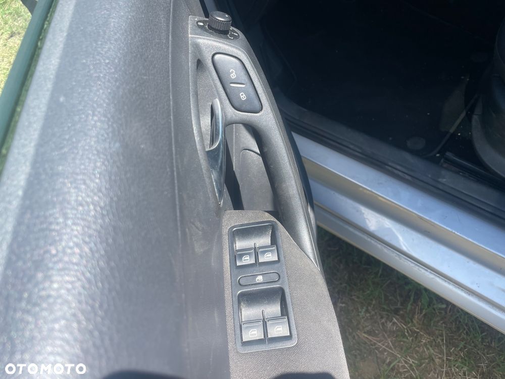 Volkswagen Polo - 5