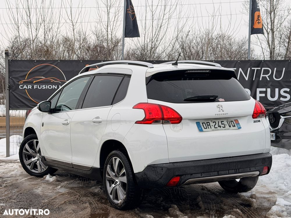Peugeot 2008 PureTech 110 Stop&Start Style - 5