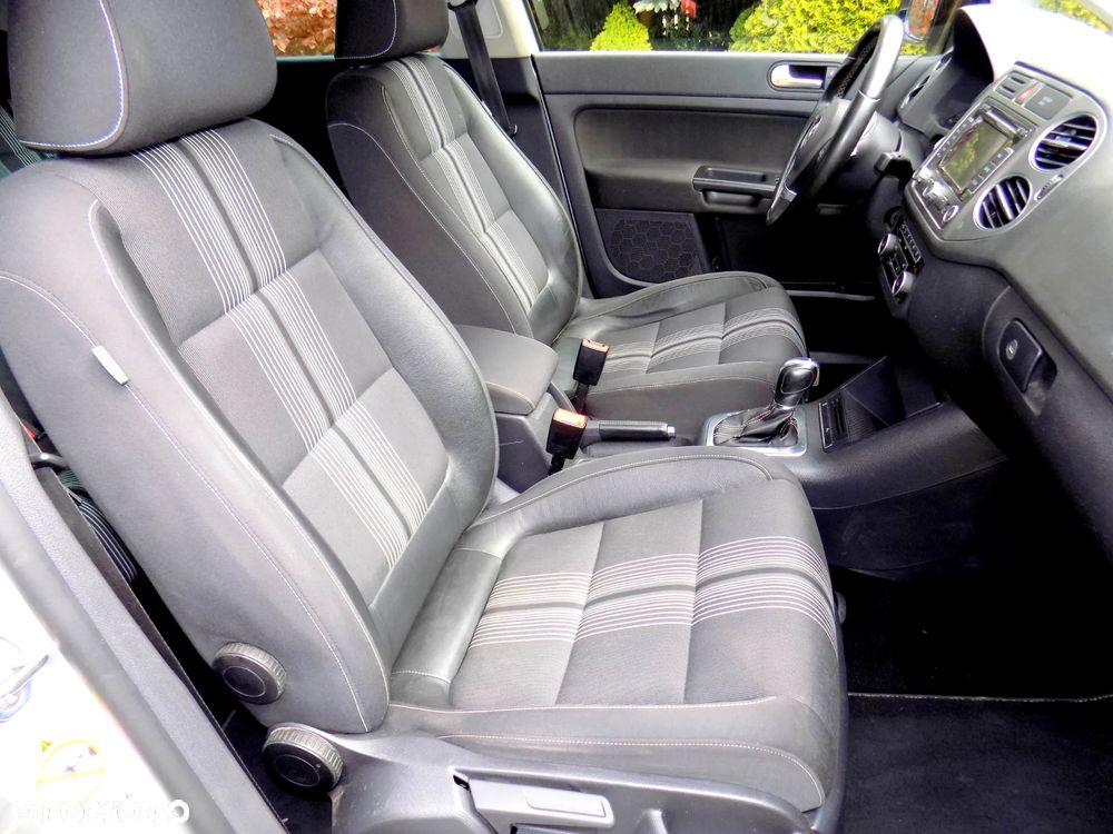 Volkswagen Golf Plus 2.0 TDI DSG Comfortline - 16