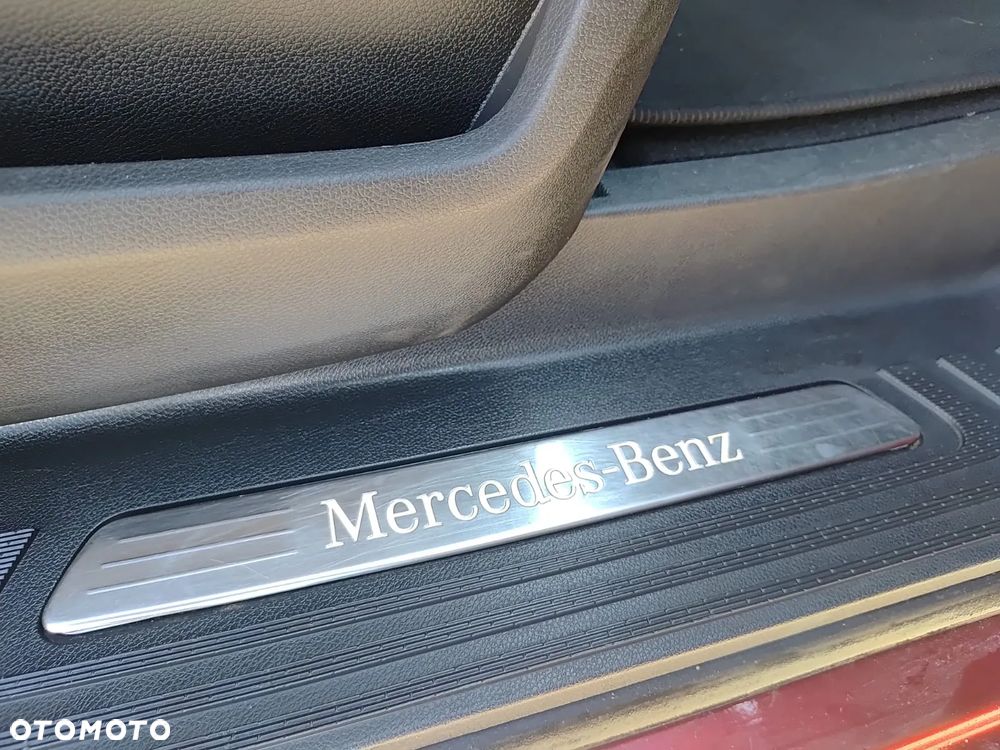 Mercedes-Benz Klasa V 300 d 4-Matic 9G-Tronic - 14