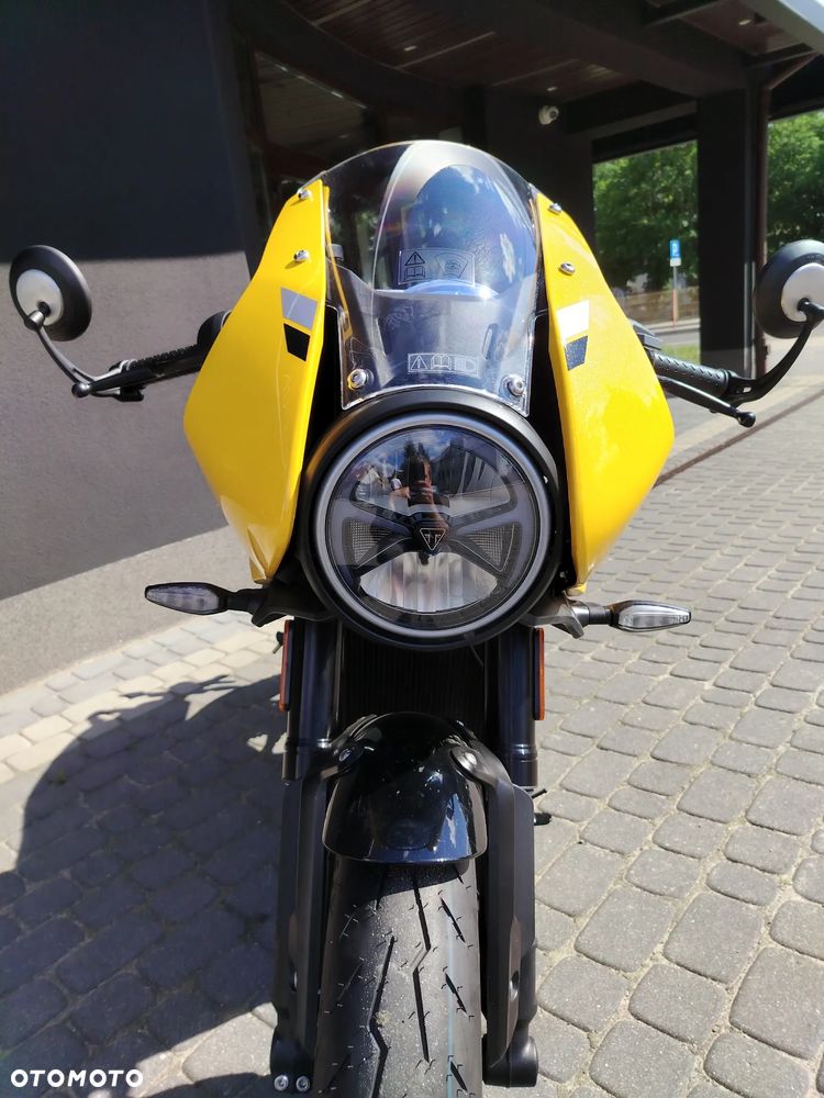 Triumph Thruxton - 7