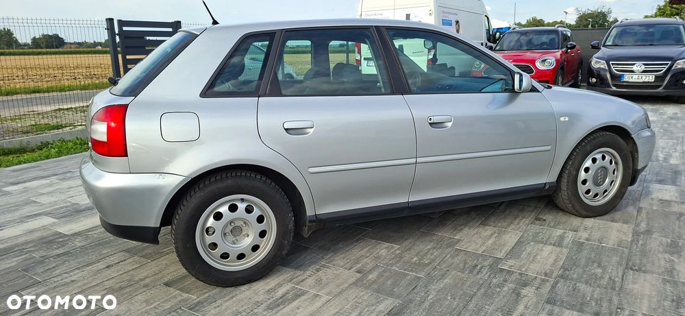 Audi A3 Sportback 1.6 Ambition - 10