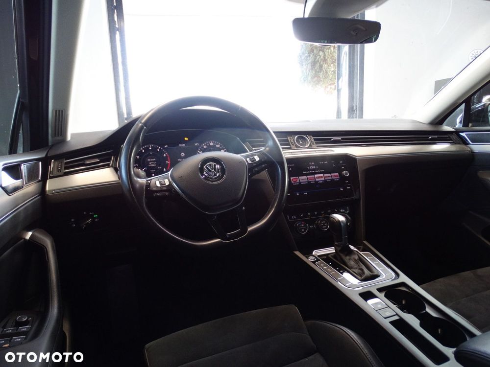 Volkswagen Passat - 15