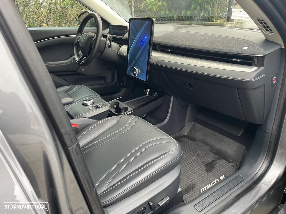 Ford Mustang Mach-E Standard - 27