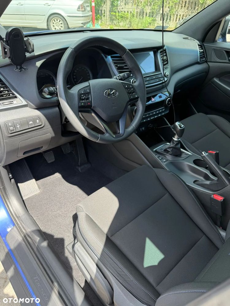 Hyundai Tucson 1.6 GDI BlueDrive GO 2WD - 9