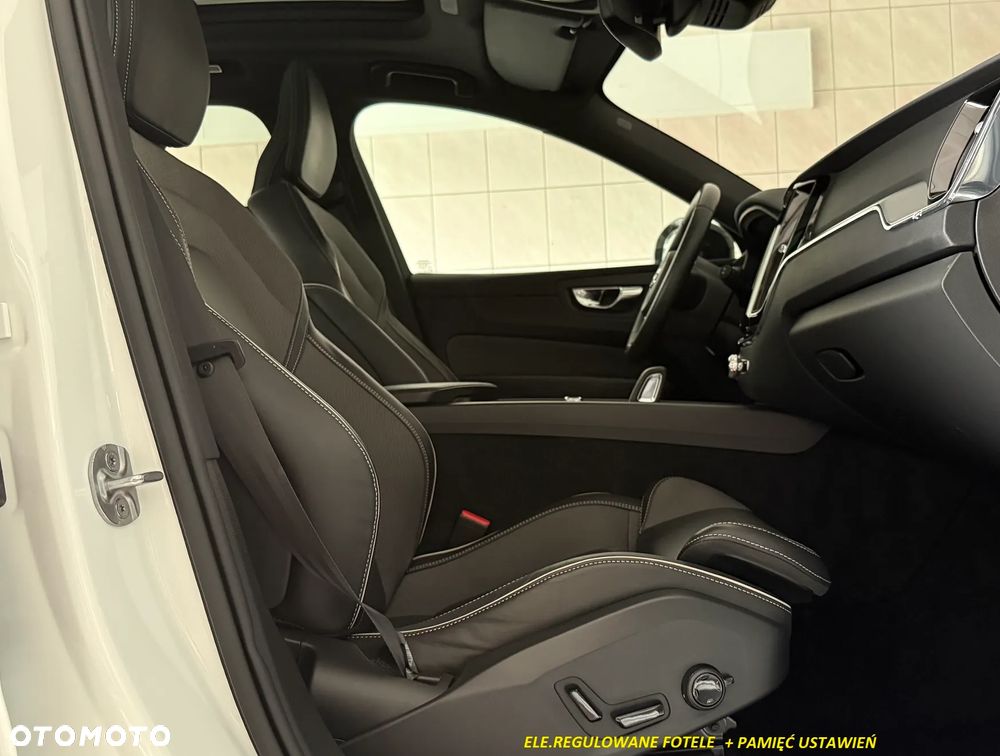 Volvo XC 60 B4 D Plus Dark - 9
