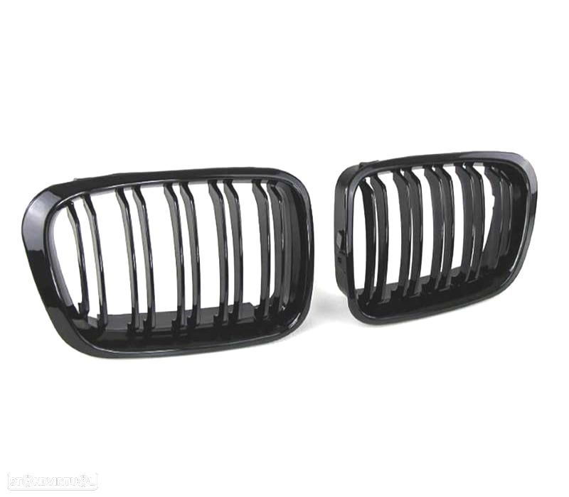 GRELHAS BMW E46 BERLINA TOURING 98-01 PRETO BRILHANTE - 2