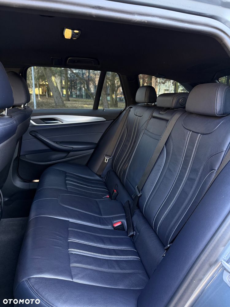 BMW Seria 5 520d xDrive Sport Line - 13
