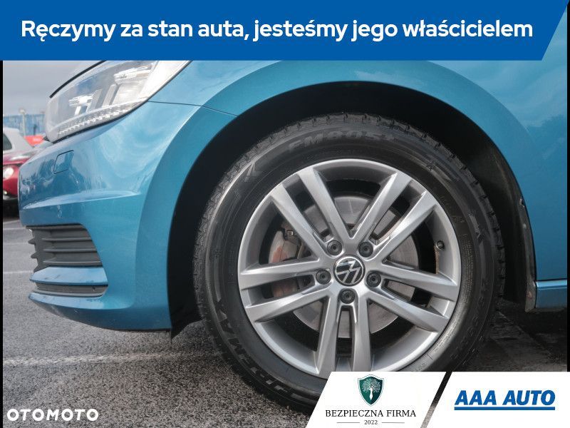 Volkswagen Touran - 16