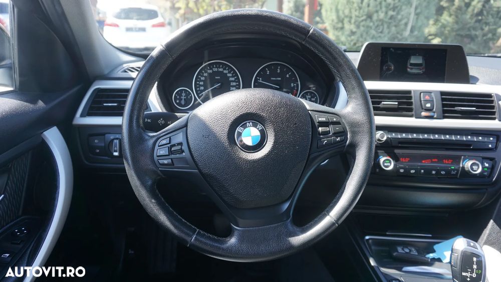 BMW Seria 3 318d Aut. Blue Performance - 16