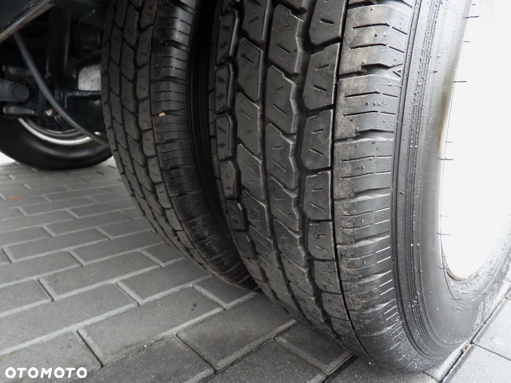 Iveco DAILY 35C18 TEMPOMAT LEDY AUTOMAT HI-MATIC BLIŹNIACZE KOŁA KLIMATYZACJA  180KM - 27