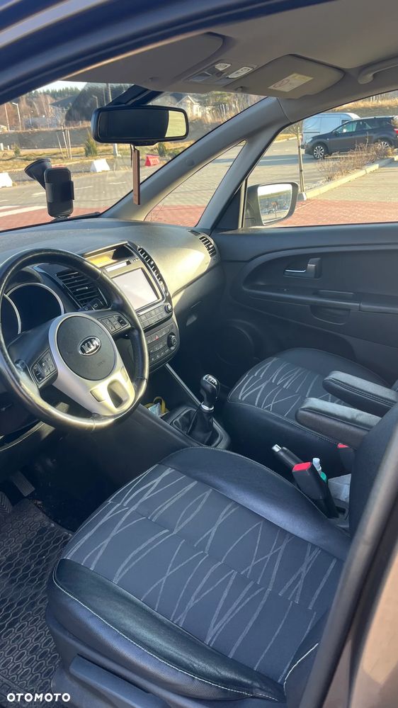 Kia Venga 1.6 Business Line - 10