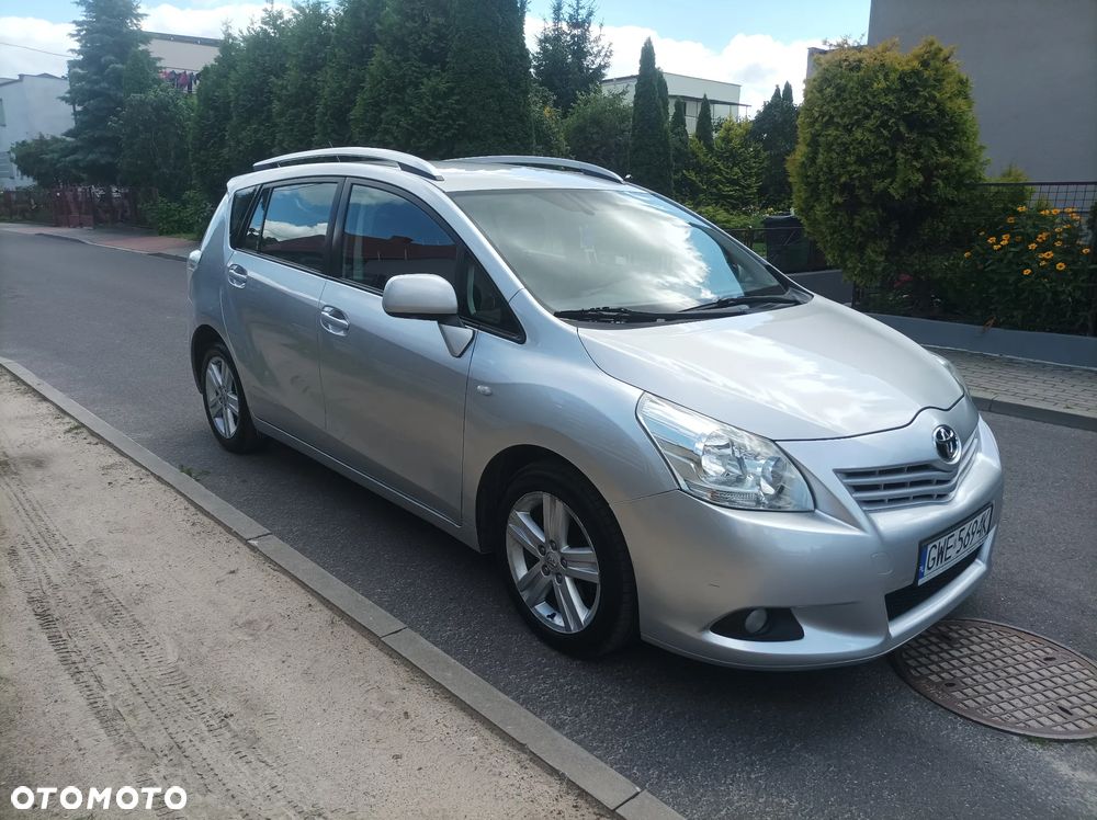 Toyota Verso 1.8 Premium EU5 MS - 1