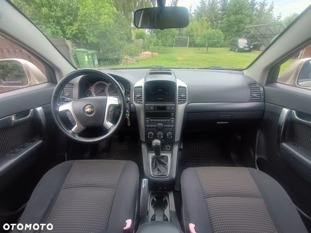 Chevrolet Captiva 2.4 LS - 11