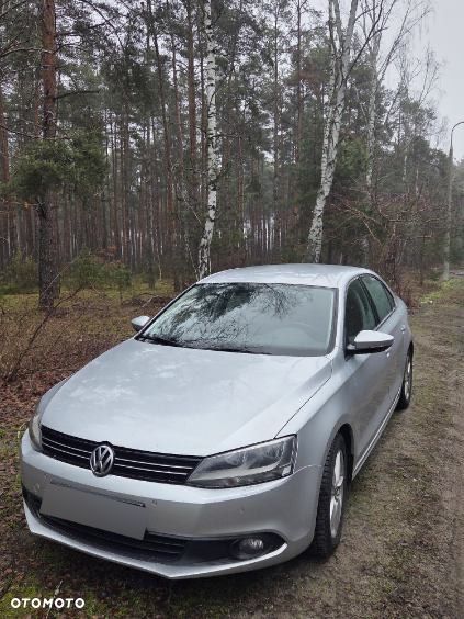 Volkswagen Jetta 1.2 TSI Comfortline - 1