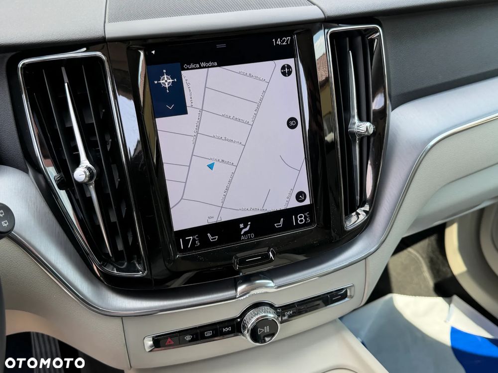 Volvo XC 60 B4 D AWD Momentum Pro - 15