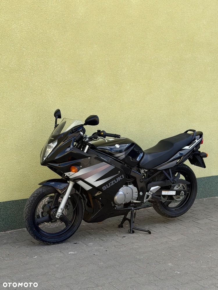 Suzuki GS - 27