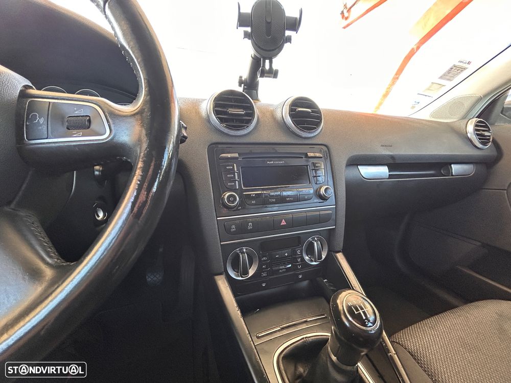 Audi A3 Sportback 1.6 TDI B.Line Attraction - 16