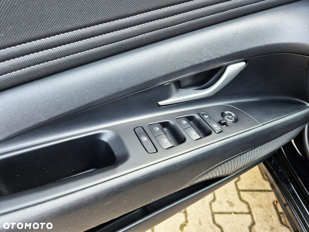 Hyundai Elantra - 22