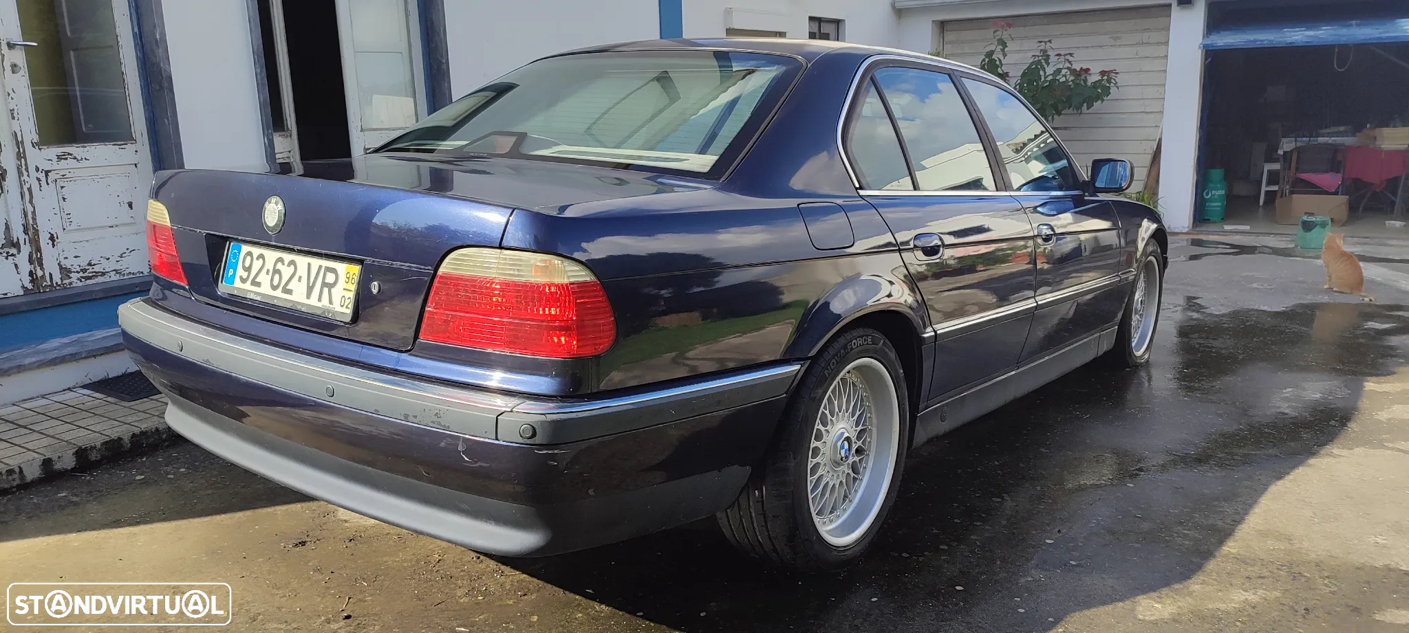 BMW 728 - 4