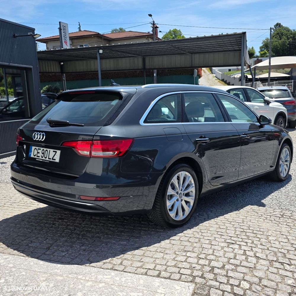 Audi A4 Avant 2.0 TDI Design - 4