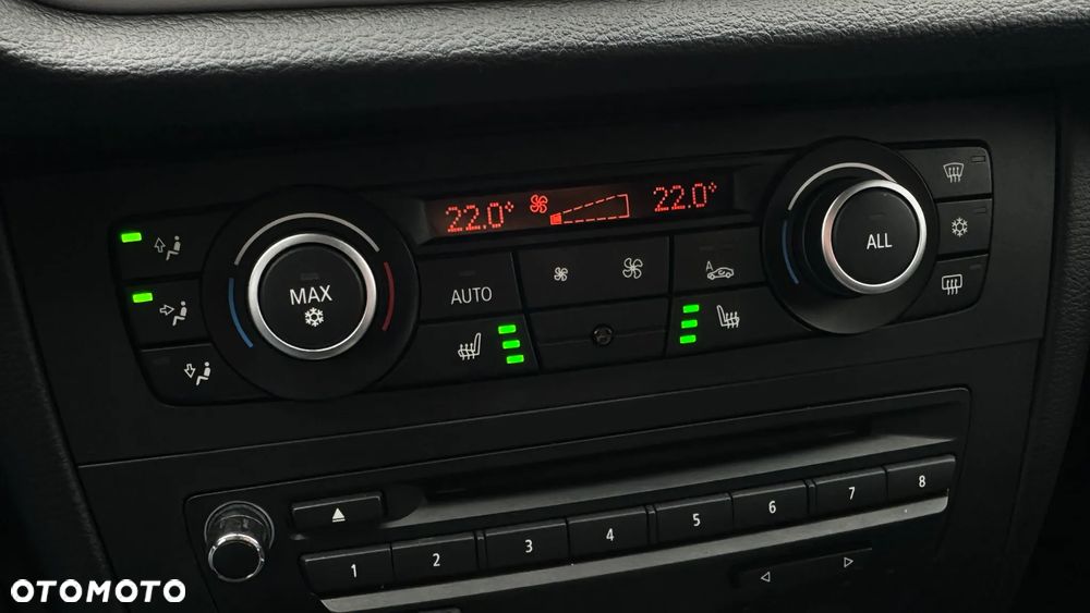 BMW X1 sDrive18d - 27