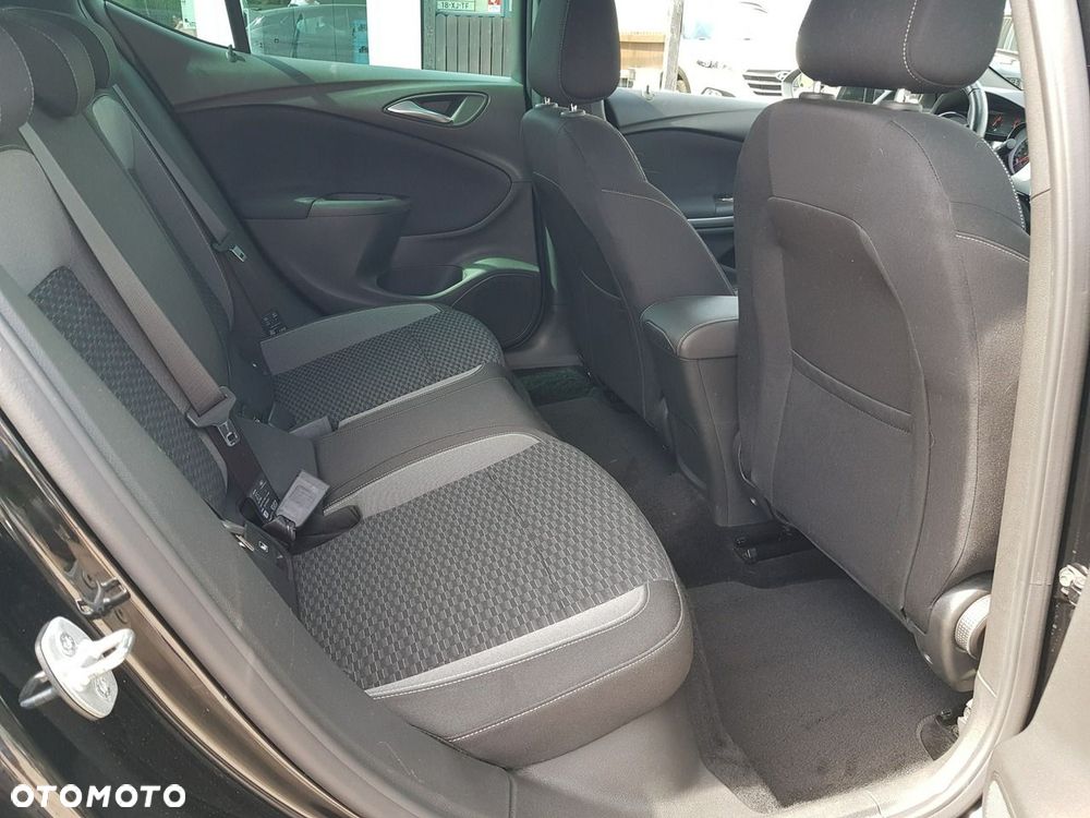 Opel Astra 1.2 T GS Line S&S - 15