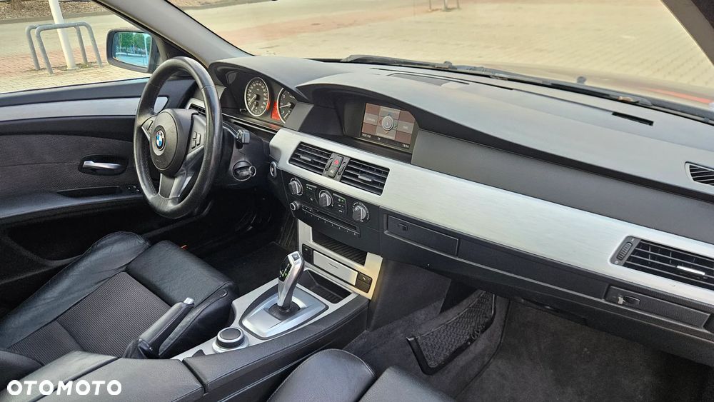 BMW Seria 5 525xi Edition Sport - 27