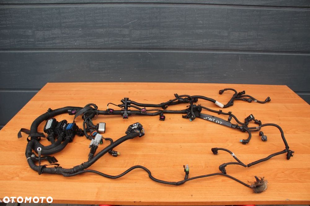 WIĄZKA INSTALACJA SILNIKA OPEL ZAFIRA C 1.4 TURBO 13362868