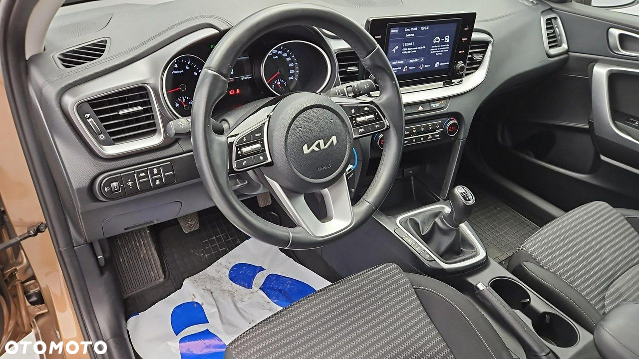 Kia Ceed 1.5 T-GDI M - 9