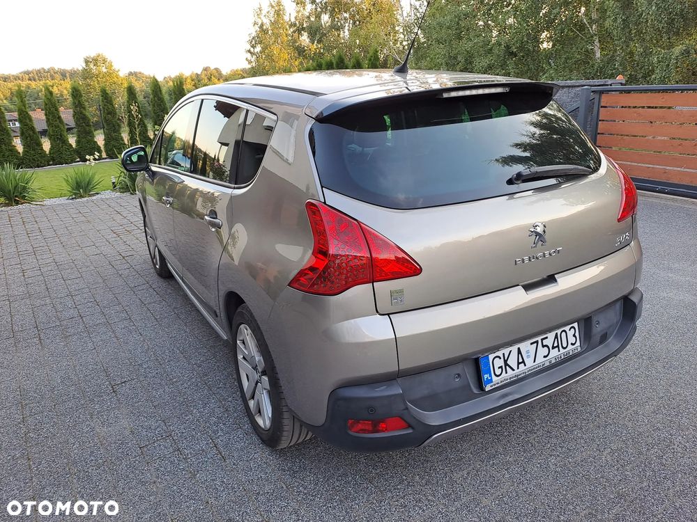 Peugeot 3008 Hybrid4 - 9