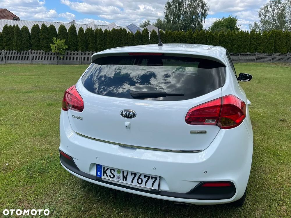 Kia Ceed 1.6 GDI Dream Team Edition - 13