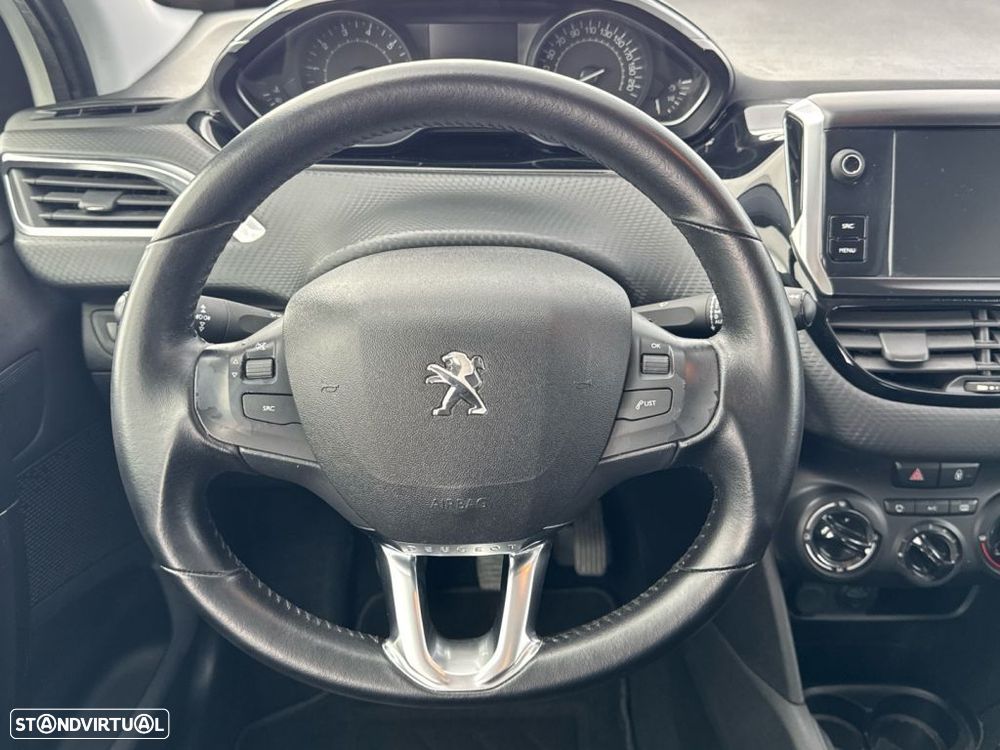 Peugeot 208 1.2 PureTech Allure - 17