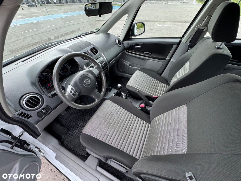 Suzuki SX4 1.6 VVT 4x4 Style - 20