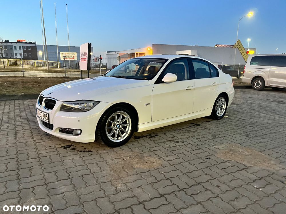 BMW Seria 3 320i - 1