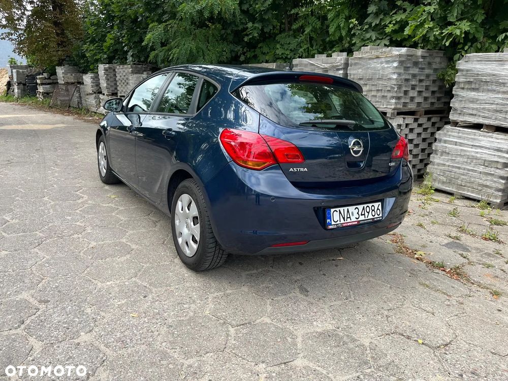 Opel Astra 1.7 CDTI DPF (119g) Edition - 3