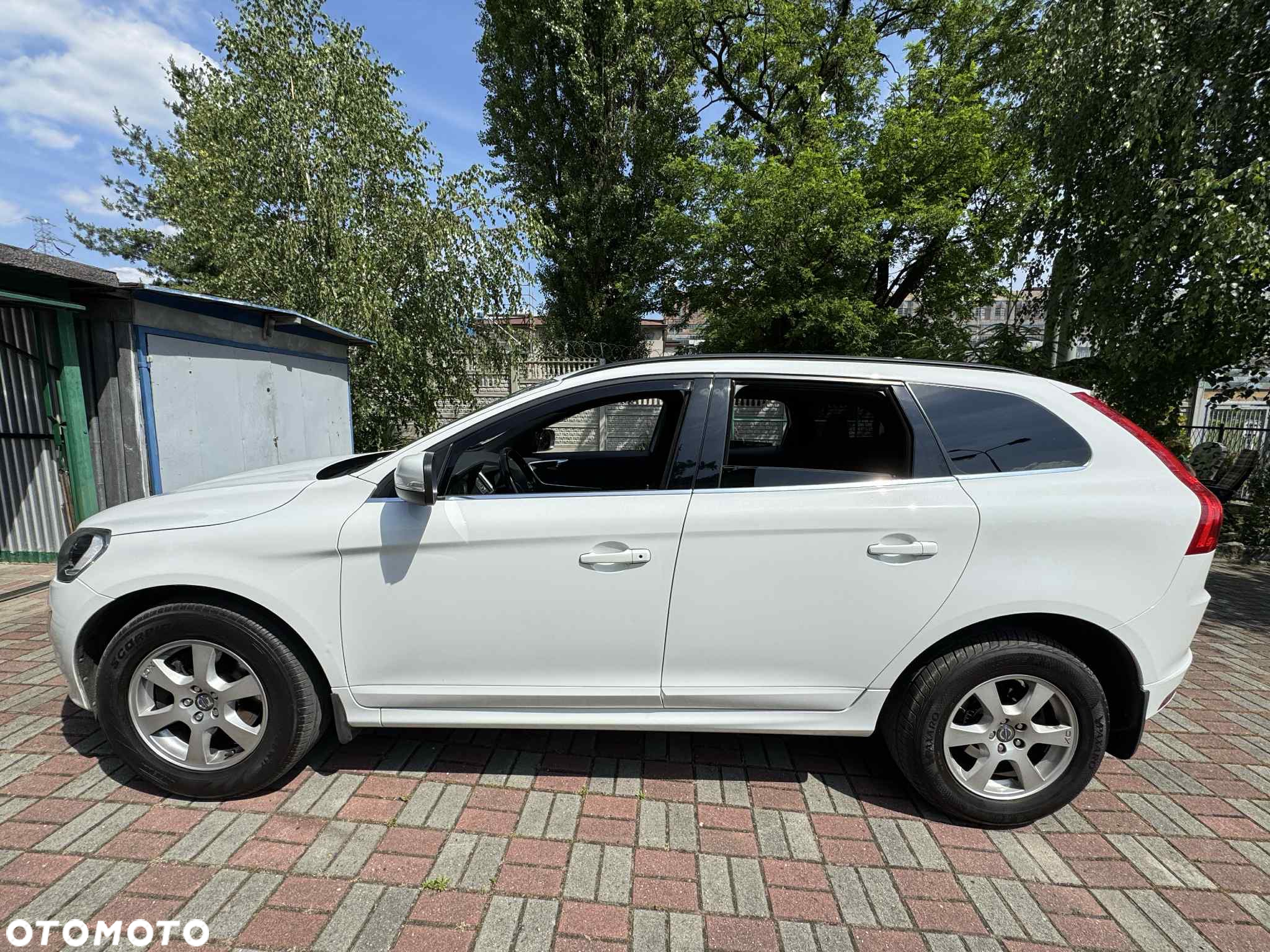 Volvo XC 60 D4 Momentum - 3